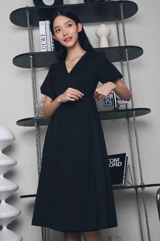 Privy Wrap Midi Dress Black